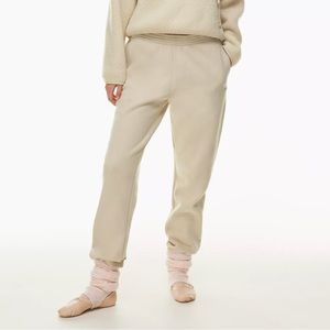 Aritzia Sweatpants